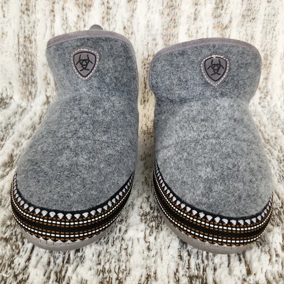 Ariat "Bootie Slipper" Grey Southwestern Aztec Pattern | Women's Size 6.5 - 7 - Picture 3 of 12